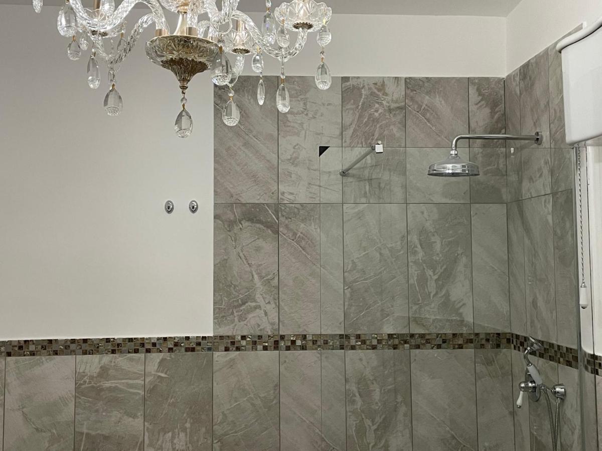 Luxury Villa Arianna Tarano Buitenkant foto