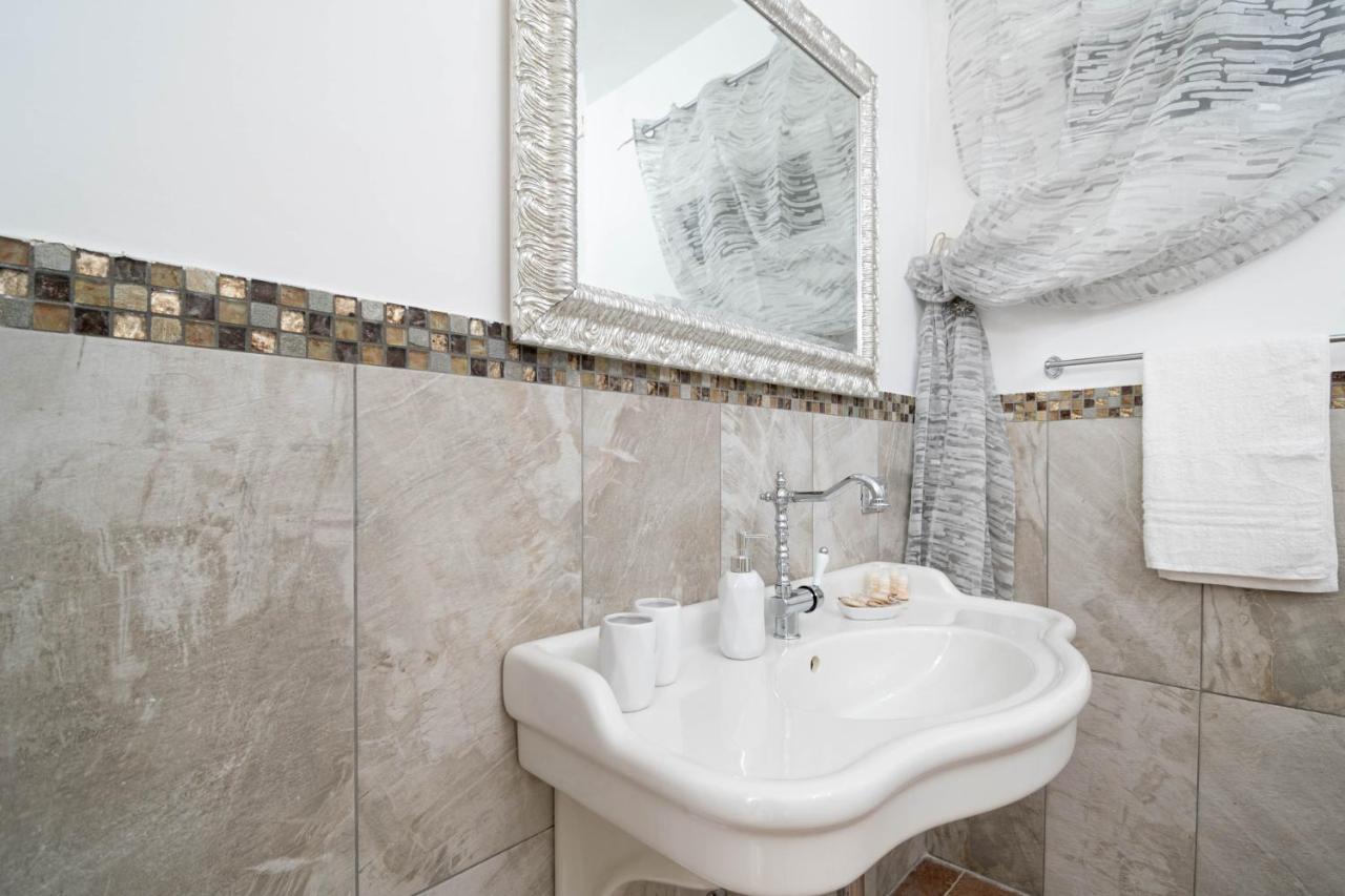 Luxury Villa Arianna Tarano Buitenkant foto